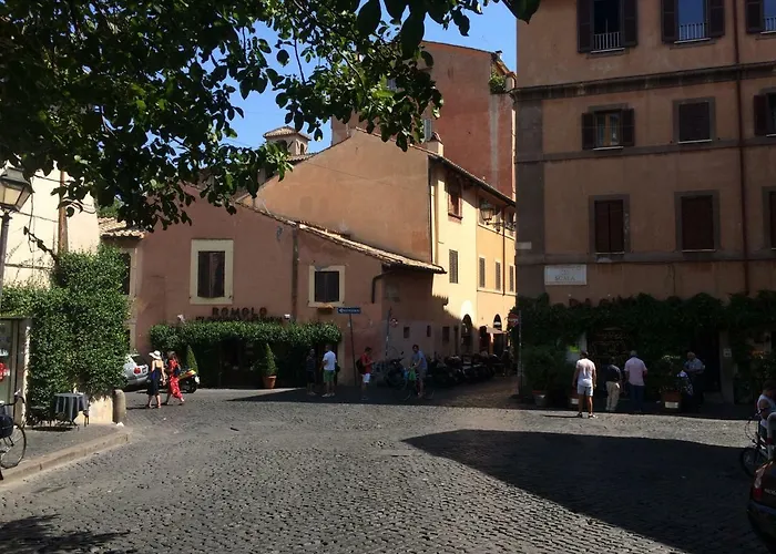 Moroni Trastevere Cozy *